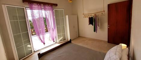 3 bedrooms, iron/ironing board, travel cot, WiFi