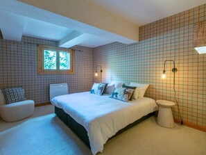 4 bedrooms, free WiFi, bed sheets