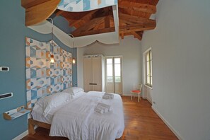 5 Schlafzimmer, Zimmersafe, Bügeleisen/Bügelbrett, kostenloses WLAN