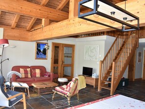 Télévision, cheminée