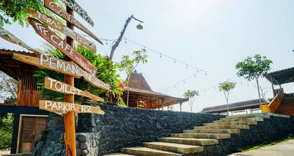 Capital O 93238 Lembah Mbalong Resort