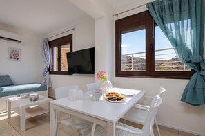 Dining - Apartment Lia with private pool and amazing view! (Chania)