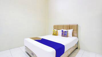 Dobbeltrom – basic | Skrivebord, wi-fi (inkludert) og sengetøy