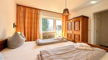 2 Schlafzimmer, Bügeleisen/Bügelbrett, kostenloses WLAN, Bettwäsche