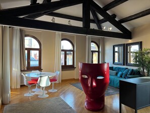 Deluxe Condo | Living area | Flat-screen TV - Piazza Erbe Lodge (Verona)