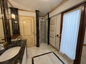 Bathroom - Piazza Erbe Lodge (Verona)