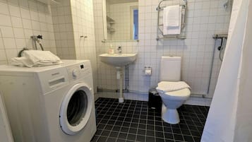 LÀgenhet - 1 sovrum | Badrum | Dusch, hÄrtork, handdukar och tvÄl
