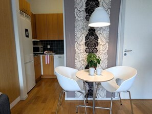 Apartment, 1 Bedroom | Private kitchen