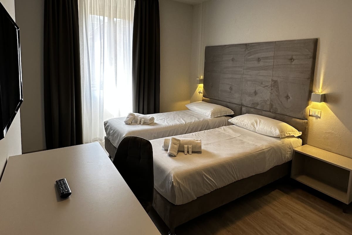 Superior kamer, 1 twee- of 2 eenpersoonsbedden | 1 slaapkamer, een minibar, een kluis op de kamer, geluiddichte muren