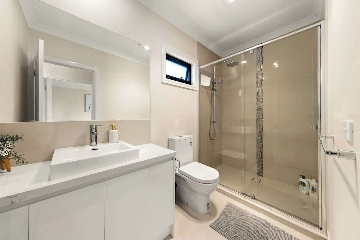 Shower, hair dryer, shampoo