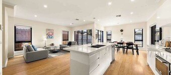 Entire Cozy 4BR House with 2 Ensuites Keysborough