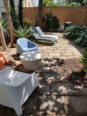 Terrace/patio - BariMetro Garden. Serviced apartment quiet and private (Capurso)