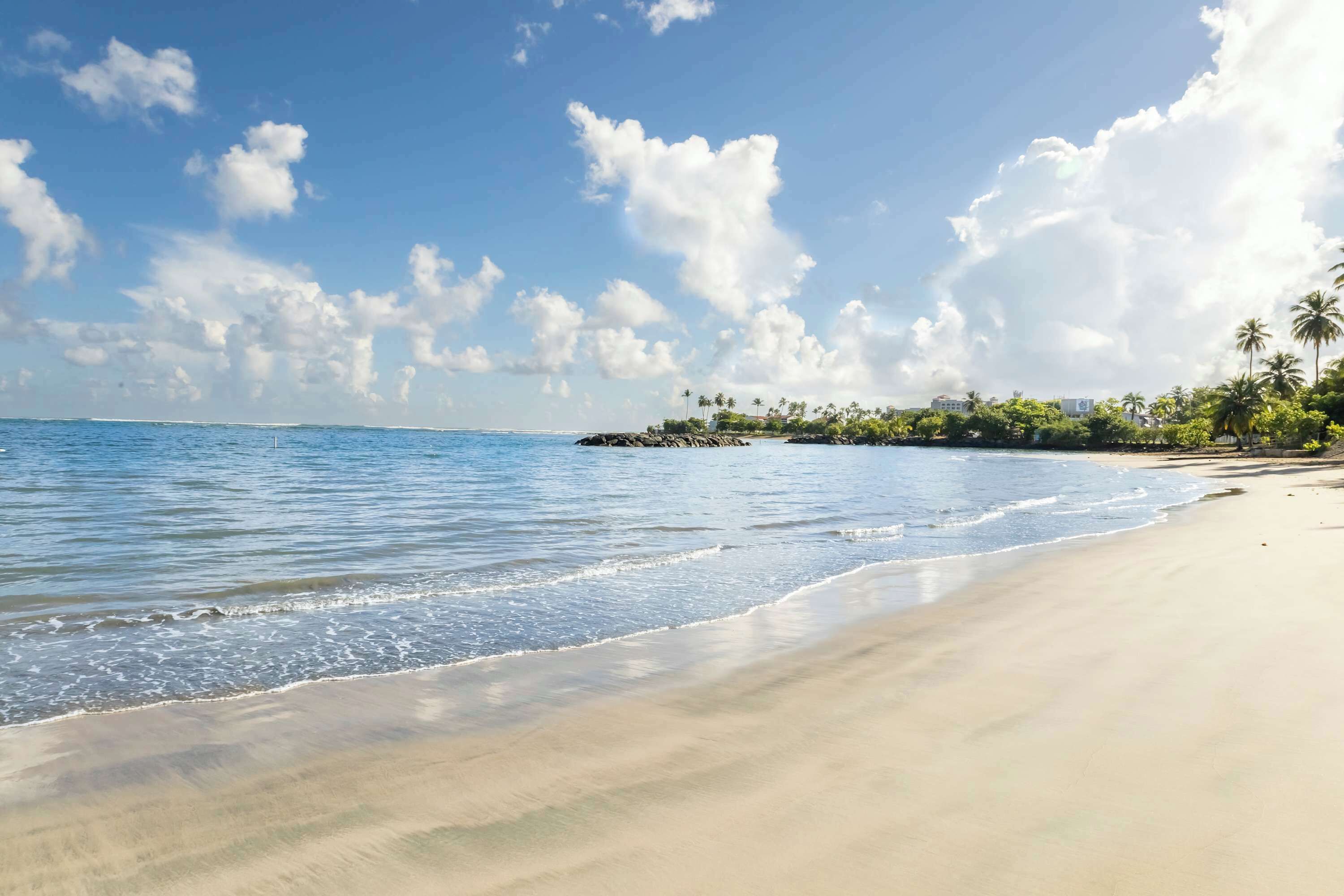 Una spiaggia nelle vicinanze