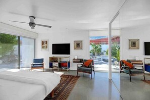 2 bedrooms, iron/ironing board, free WiFi, bed sheets - Iconic Wexler Home: Pool & Piano (Palm Springs)