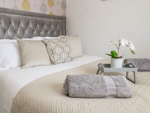 3 bedrooms, individually decorated, individually furnished, free WiFi - The Whyte Retreat (Hornsea)