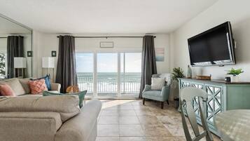 Smart TV, tenis de mesa y libros