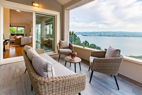 Luxury villa in peaceful village Lokva Rogoznica with breathtaking view!