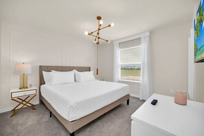 8 bedrooms, iron/ironing board, WiFi, bed sheets