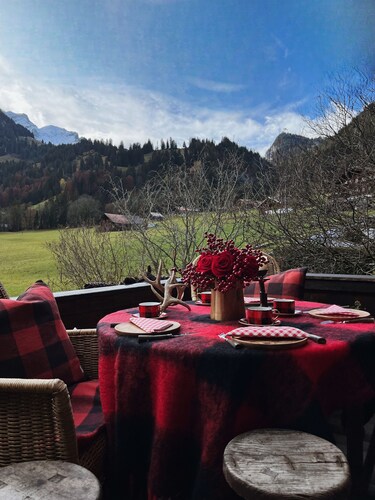 Small but Cosy Chalet With Great Views on Walking Distance From Gstaad Promenade