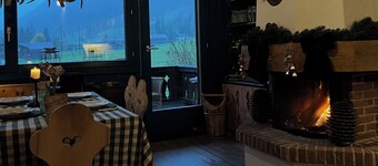 Small but Cosy Chalet With Great Views on Walking Distance From Gstaad Promenade