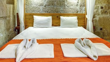 Magara Kuvetli Oda | Premium bedding, soundproofing, free WiFi, bed sheets