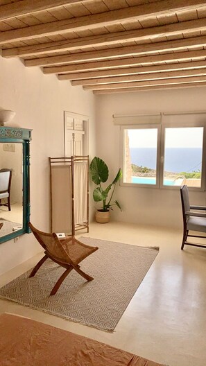 5 bedrooms, iron/ironing board, free WiFi, bed sheets