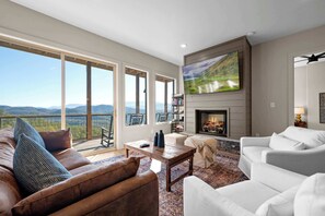 Tv, pejs, videospil, kontorer