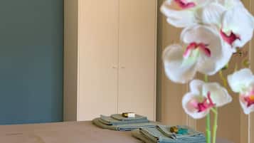 1 bedroom, travel crib, free WiFi, bed sheets