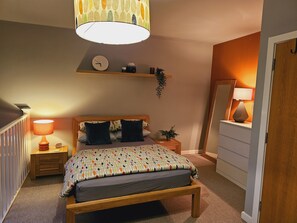Apartment | 1 bedroom, free WiFi, bed sheets - Charming 1-bed Apartment in Newark (Newark)