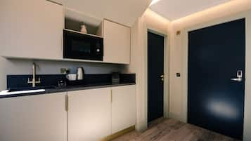 Luxury Double or Twin Room, Non Smoking | Private kitchen | Fridge, microwave, electric kettle