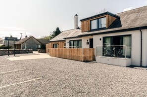 Front of property - Sweeney Aviemore One (Aviemore)