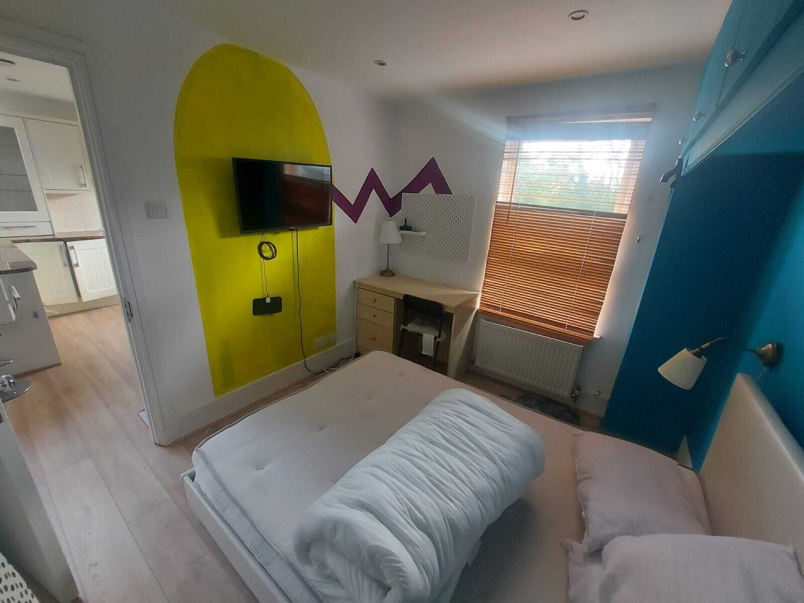 3 bedrooms, free WiFi, bed sheets