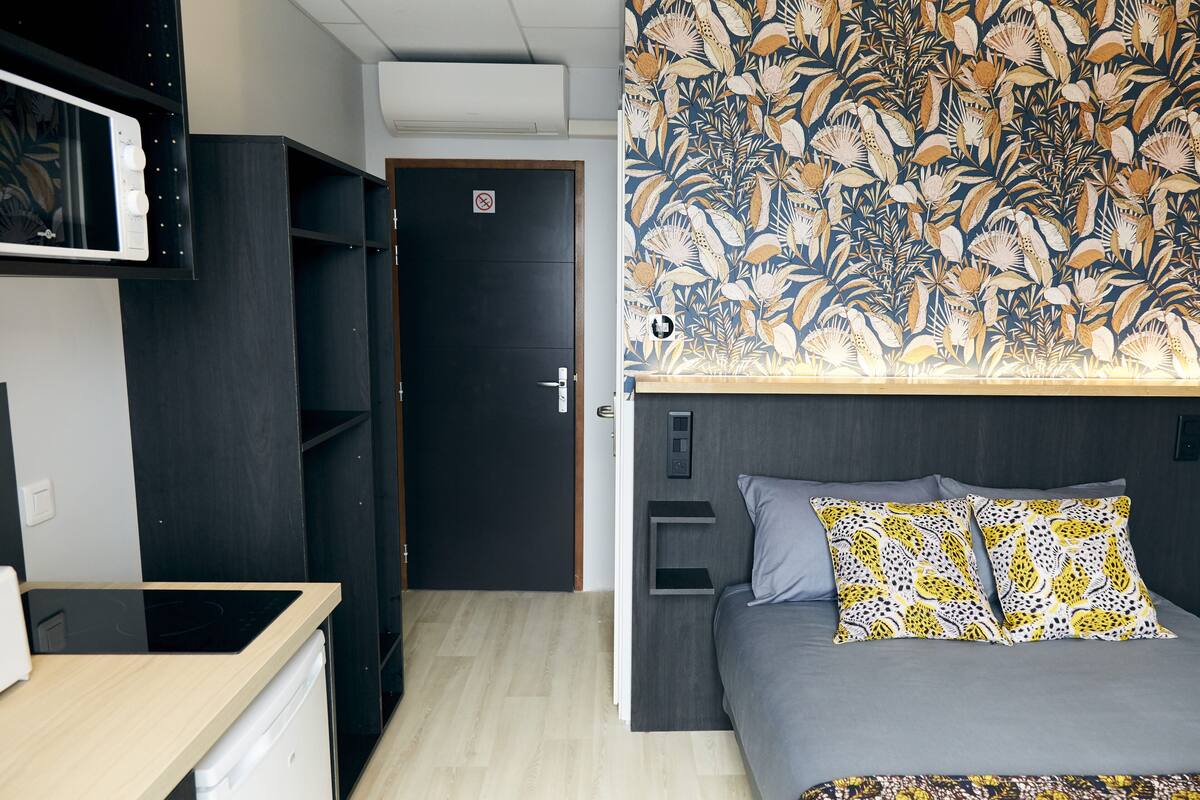 Studio – deluxe | Blendingsgardiner, lydisolert, wi-fi (inkludert) og sengetøy