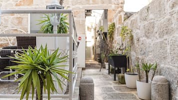 Khuôn viên nơi lưu trú