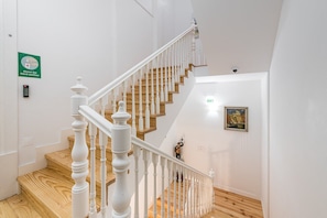 Interior - GuestReady - Comendador Sto Ildefonso IV (Porto)