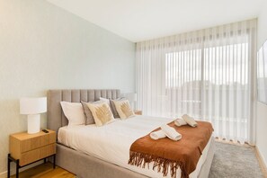 1 habitación, tabla de planchar con plancha, internet y ropa de cama 
