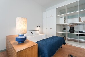 Desk, iron/ironing board, internet, bed sheets