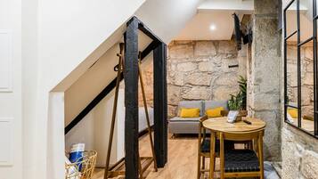 Internet, bed sheets