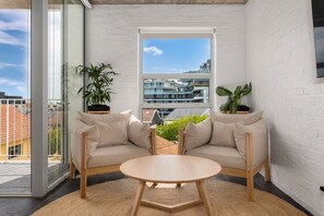 Grand Studio | Living area - Westwind Light & Bright Luxury Apartment (Cape Town)