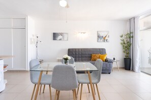 TV - Los Cristianos. Nice sea view apt (Los Cristianos)