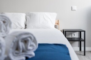 1 dormitorio, escritorio, Internet y ropa de cama