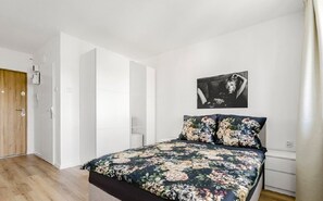 1 chambre, fer et planche à repasser, Wi-Fi, literie fournie