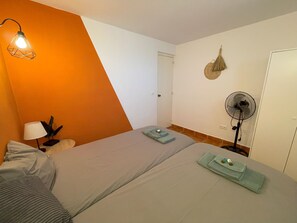 2 bedrooms, travel cot, free WiFi, bed sheets - La Casa de Familia Biedt u dit 2 Kamer Appartement aan met Prachtig Uitzicht (AN)