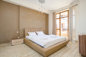 2 dormitorios, sistema de insonorización, tabla de planchar con plancha