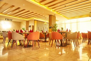 Free daily buffet breakfast - Vintano Hotel (Lekki)