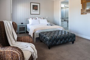 4 slaapkamers, een strijkplank/strijkijzer, gratis wifi, beddengoed