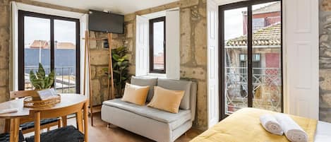 Internet, bed sheets