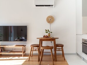 Dining - GuestReady - A Hidden Oasis in the Center of Porto (Porto)