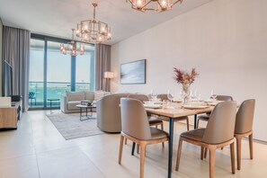 아파트, 흡연 | 3 개의 침실