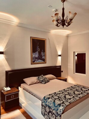 Economy-Zimmer, Poolblick | Kostenloses WLAN